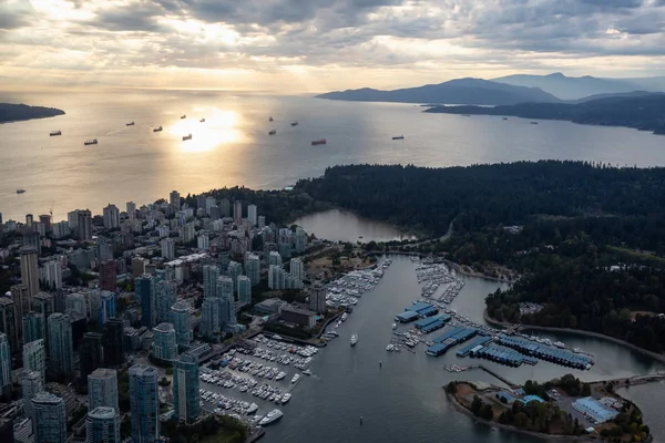 Vista Aérea Coal Harbour Durante Pôr Sol Verão Vibrante Tomado — Fotografia de Stock