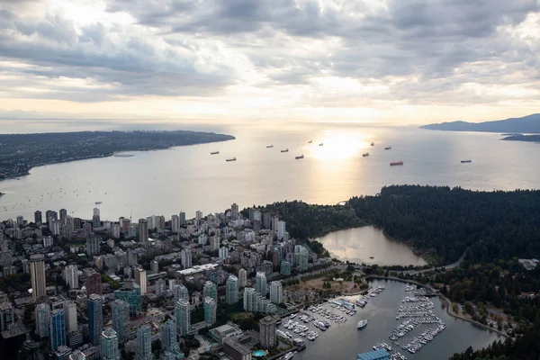 Vista Aérea Coal Harbour Durante Pôr Sol Verão Vibrante Tomado — Fotografia de Stock