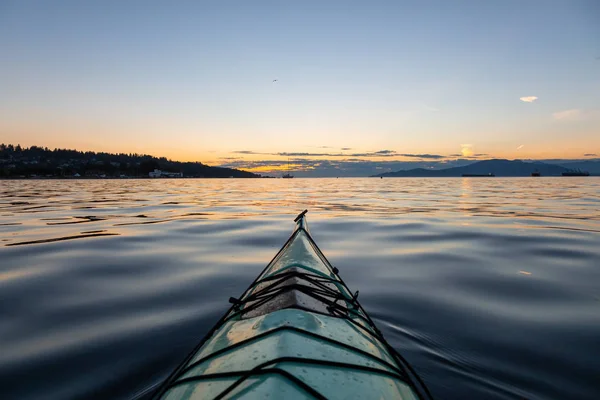 Kayak Mer Pendant Coucher Soleil Été Ensoleillé Prise Vancouver Canada — Photo