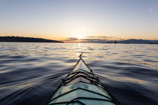 Kayak Mer Pendant Coucher Soleil Été Ensoleillé Prise Vancouver Canada — Photo