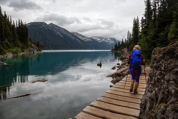 Girl Hiking Trail Nature Vibrant Cloudy Summer Day Taken Garibaldi — Stock Photo, Image