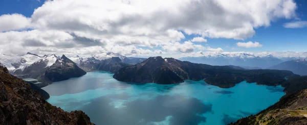 Beautiful Panoramic Landscape View Garibaldi Lake Vibrant Sunny Summer Day — Stock Photo, Image