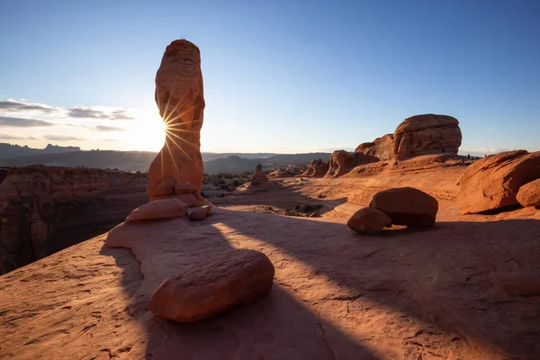 Hermoso Paisaje Única Formación Roca Arenisca Desierto Durante Una Puesta —  Fotos de Stock