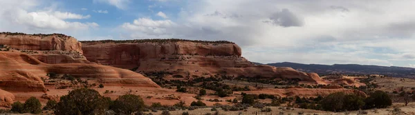 Panoramablick Sandsteinberge Einer Wüste Während Eines Lebendigen Sonnigen Tages Der — Stockfoto