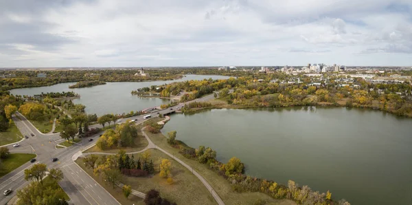 Панорамний Вид Wascana Озеро Яскраві День Осіннього Сезону Взяті Regina — стокове фото