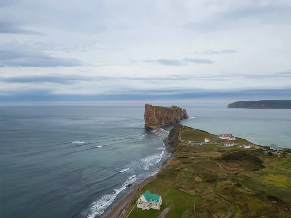 Luftaufnahme Einer Schönen Modernen Stadt Der Atlantikküste Während Eines Bewölkten — Stockfoto