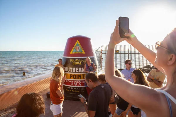 Key West Florida Spojené Státy Listopadu 2018 Turisté Fotit Nejjižnější — Stock fotografie