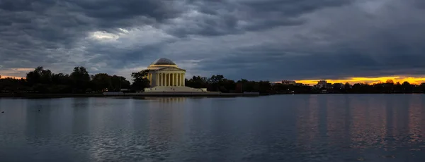 Panoramatický Pohled Thomas Jefferson Memorial Během Suvlaki Zataženo Washingtonu Spojené — Stock fotografie