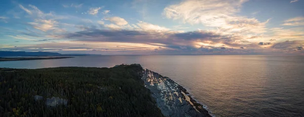 Vista Panorámica Aérea Una Costa Rocosa Costa Del Océano Atlántico —  Fotos de Stock