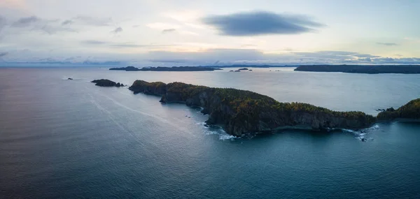 Luftaufnahme Der Kanadischen Landschaft Der Atlantikküste Während Eines Bewölkten Sonnenaufgangs — Stockfoto