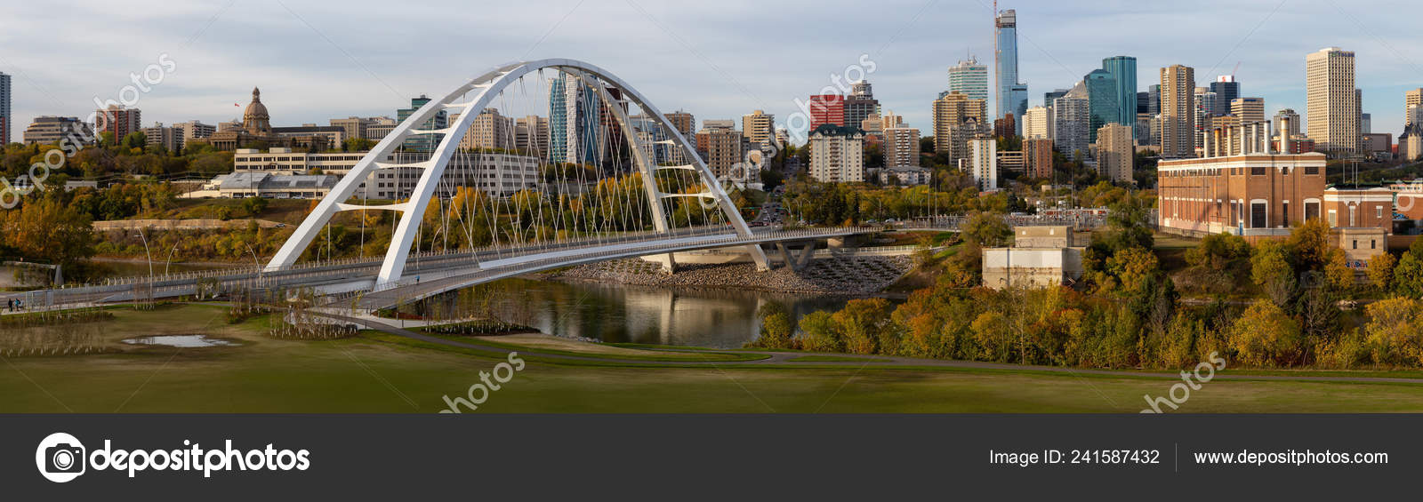 Edmonton Alberta Canada September 2018 Panoramic View Beautiful Modern City  – Stock Editorial Photo © edb3_16 #241587432