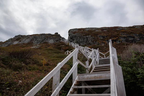 Wooden Stairs Going Rocky Cliff Atlantic Ocean Coast Cloudy Day — Stock Photo, Image