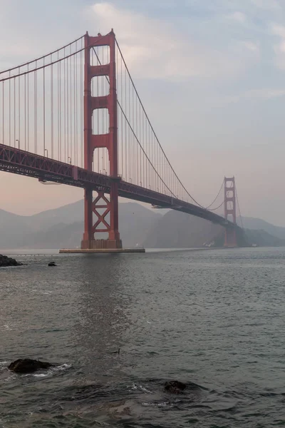 Bela Vista Ponte Golden Gate Durante Pôr Sol Nublado Tomados — Fotografia de Stock