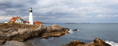Portland kafa feneri güzel panoramik manzaralı Atlantik Okyanusu kıyısında. Fort Williams Park, Portland, Maine, Amerika Birleşik Devletleri alınan.