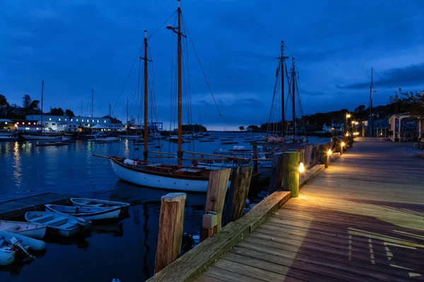 Prachtig Uitzicht Jachthaven Tijdens Een Bewolkt Sunrise Genomen Camden Maine — Stockfoto