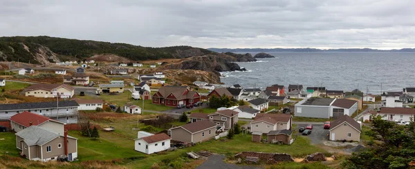 Panoramatický Pohled Malého Městečka Pobřeží Atlantského Oceánu Během Zamračených Evning — Stock fotografie