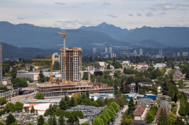 Burnaby, büyük Vancouver, Bc, Kanada - 4 Temmuz 2018: Modern bir şehir bir güneşli yaz gün boyunca hava görünümünü.