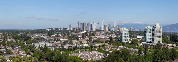 Letecký Pohled Moderní Město Během Slunečného Letního Dne Přijata Burnaby — Stock fotografie