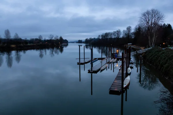 Belle Vue Sur Fleuve Fraser Pendant Coucher Soleil Nuageux Porté — Photo