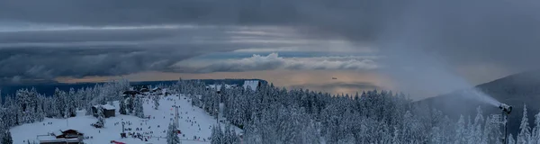 Vue Panoramique Station Ski Grouse Mountain Lors Coucher Soleil Hivernal — Photo