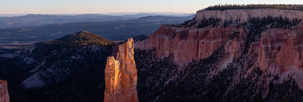 Hermosa Vista Panorámica Paisaje Americano Durante Una Puesta Sol Soleada —  Fotos de Stock