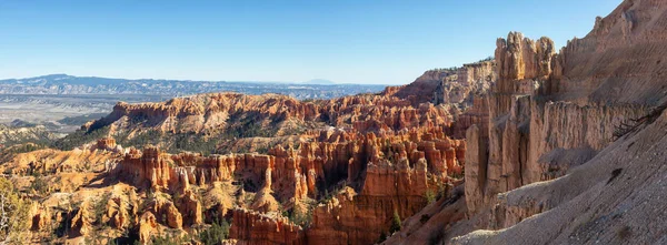 晴れた日の間にアメリカの風景の美しいパノラマの景色 撮影でブライスキャニオン国立公園 ユタ州 アメリカ合衆国 — ストック写真