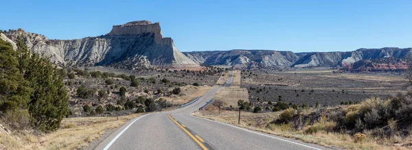 Ruta Escénica Desierto Durante Día Soleado Vibrante Tomado Ruta Cerca — Foto de Stock