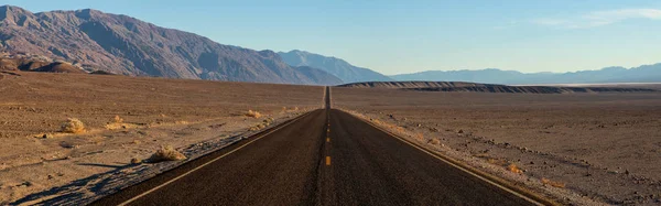Panoramatický Pohled Malebné Silnici Národního Parku Death Valley Přijata Kalifornii — Stock fotografie