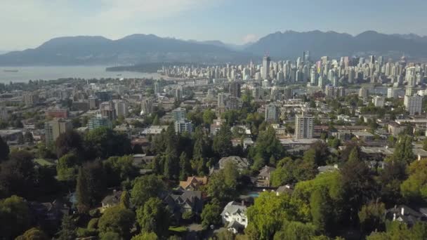 Widok Lotu Ptaka Nowoczesnego Miasta Słoneczny Letni Dzień Podjęte Vancouver — Wideo stockowe