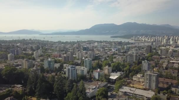 Vista Aérea Uma Cidade Moderna Durante Dia Ensolarado Verão Tomada — Vídeo de Stock