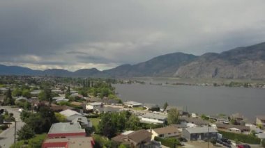 Osoyoos havadan görünümü, Britanya Kolombiyası Kanada.