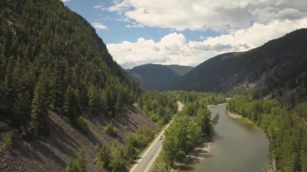 화창한 사이의 계곡에서 경로의 고속도로 브리티시 컬럼비아 캐나다에 — 비디오