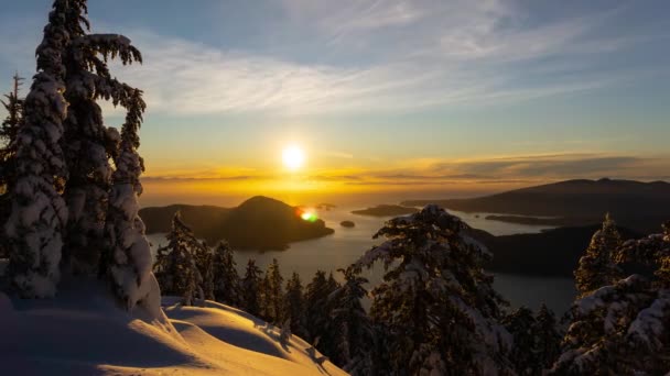 Hermoso Timelapse Paisaje Montaña Canadiense Durante Una Vibrante Puesta Sol — Vídeos de Stock