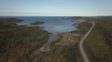 Hava panoramik manzara görünüm, BIC Milli Parkı canlı bir güneşli gün boyunca. Le Bic, Rimousky, Quebec, Kanada alınan.