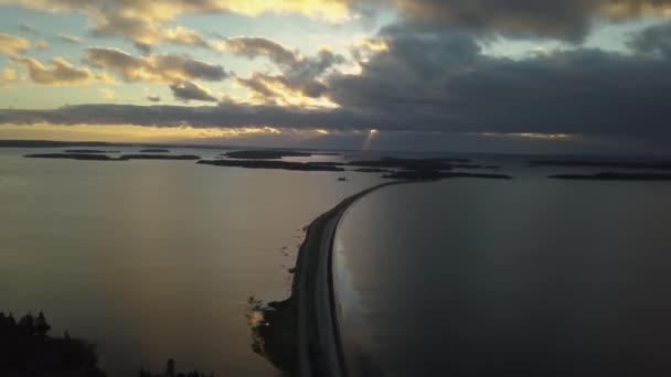 Luftaufnahme Eines Schönen Strandes Atlantik Während Eines Bewölkten Sonnenaufgangs Aufgenommen — Stockvideo
