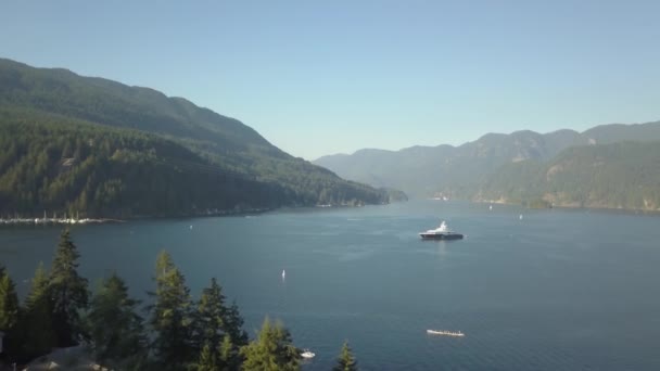 Flygfoto Över Vackra Kanadensiska Landskap Solig Sommardag Tagit Norra Vancouver — Stockvideo