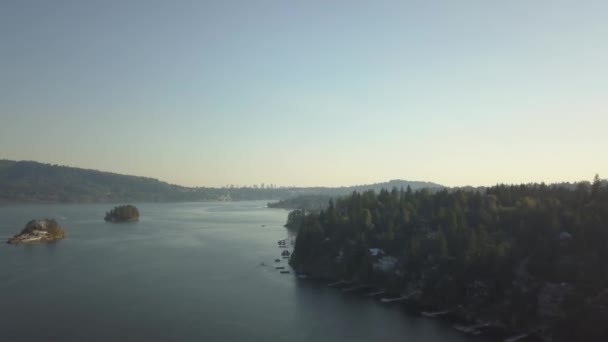 Luftaufnahme Einer Wunderschönen Kanadischen Landschaft Einem Sonnigen Sommertag Aufgenommen Northern — Stockvideo