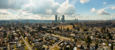 Canlı bir kış gününde bir yerleşim mahallenin havadan panoramik görünümü. Burnaby, Vancouver, British Columbia, Kanada'da çekildi.