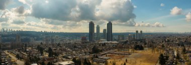 Canlı bir kış gününde bir yerleşim mahallenin havadan panoramik görünümü. Burnaby, Vancouver, British Columbia, Kanada'da çekildi.