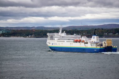 Kuzey Sidney, Nova Scotia, Kanada - 10 Ekim 2018: Bulutlu bir Sonbahar Günü sırasında Feribot Terminali yakınında şehrin görünümü.