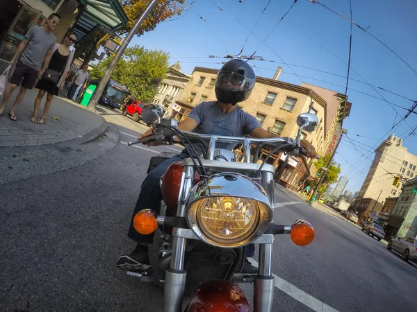 Downtown Vancouver Kolumbia Brytyjska Kanada Czerwca 2018 Człowiek Motocyklu Jedzie — Zdjęcie stockowe