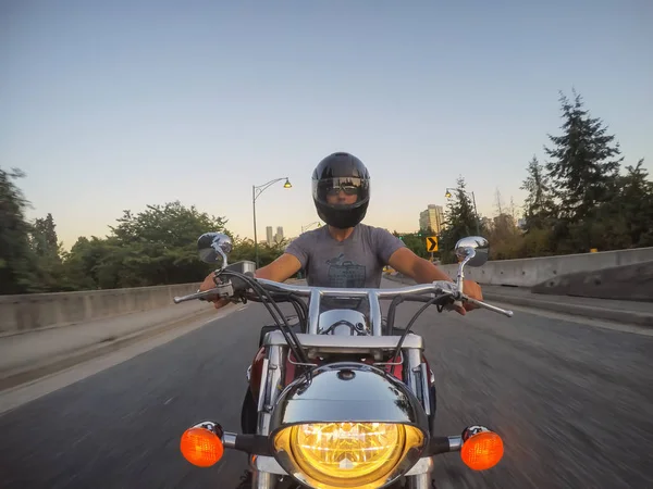 Centro Vancouver Columbia Británica Canadá Junio 2018 Hombre Una Motocicleta —  Fotos de Stock