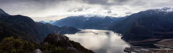 Vista Panorâmica Panorâmica Panorâmica Bela Natureza Canadense Topo Montanha Durante — Fotografia de Stock