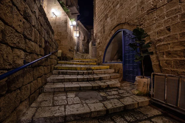 ヤッファの歴史的な旧港の路地の通りの夜景 テルアビブ イスラエルで撮影 — ストック写真
