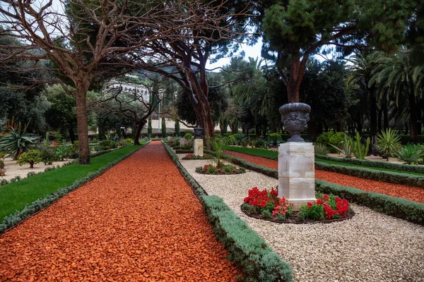 Hermosa Vista Los Jardines Bahai Durante Día Nublado Tomado Haifa — Foto de Stock