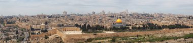 Güneşli ve bulutlu bir günde Eski Şehir, Peygamberler Ve Dome of the Rock güzel panoramik havadan görünümü. Kudüs'te çekilen, İsrail'in başkenti.
