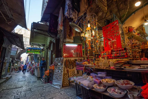 Jerusalén Israel Abril 2019 Mercado Las Estrechas Calles Ciudad Vieja —  Fotos de Stock