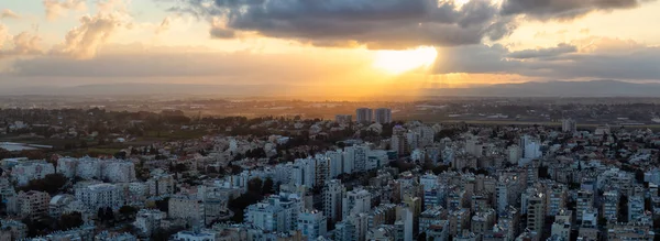 도시에서 지역의 파노라마 네타냐에서 이스라엘 — 스톡 사진