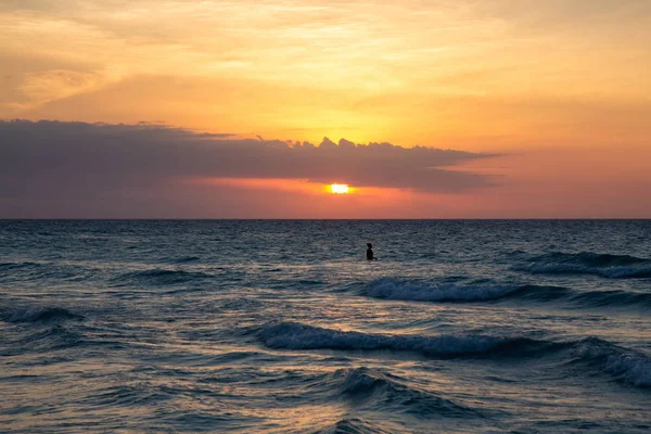 Hermosa Puesta Sol Dramática Sobre Mar Caribe Tomado Varadero Cuba — Foto de Stock