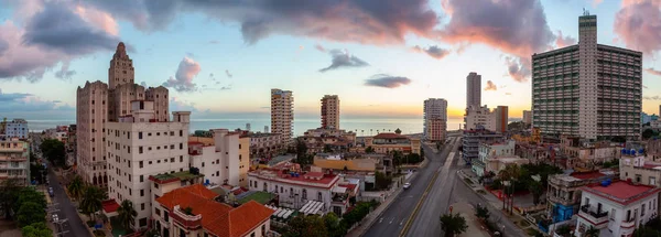 Панорамный Вид Город Гавана Столицу Кубы Время Яркого Облачного Восхода — стоковое фото